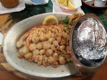 Click to enlarge image Scallops - Florida's Seafood Bar & Grill, Cocoa Beach, Florida - Great fresh fried seafood
