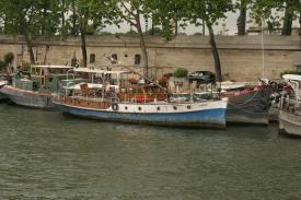 Click to enlarge image  - Living on the Seine in Paris France - That is pronouced 'SAN' in American English